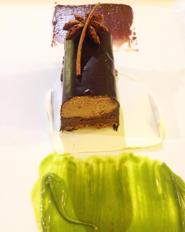 Logis Hotel Restaurant Du Lion D'Argent Et Des Tanneries La Châtre Εξωτερικό φωτογραφία