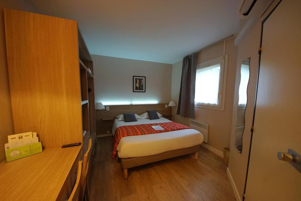 Logis Hotel Restaurant Du Lion D'Argent Et Des Tanneries La Châtre Εξωτερικό φωτογραφία